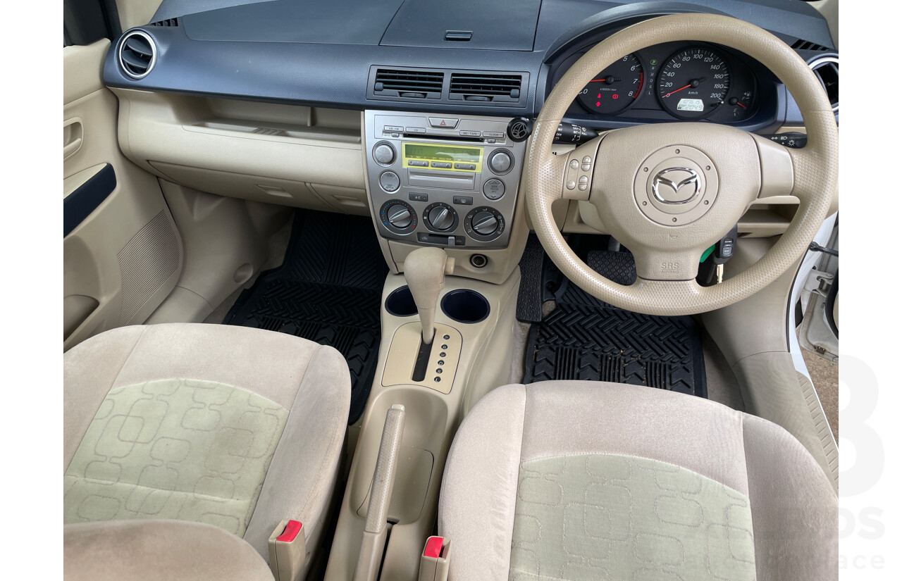 5/2003 Mazda Mazda2 MAXX DY 5d Hatchback White 1.5L