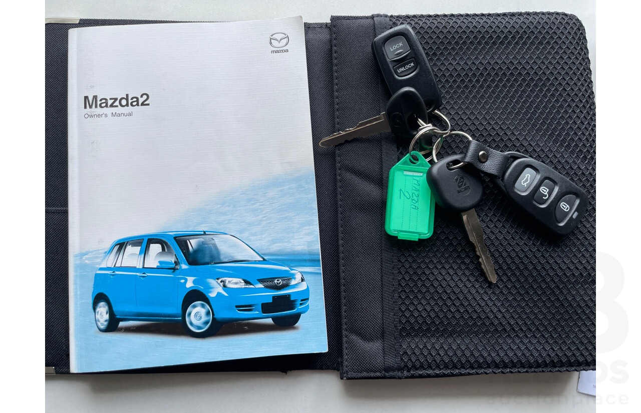 5/2003 Mazda Mazda2 MAXX DY 5d Hatchback White 1.5L