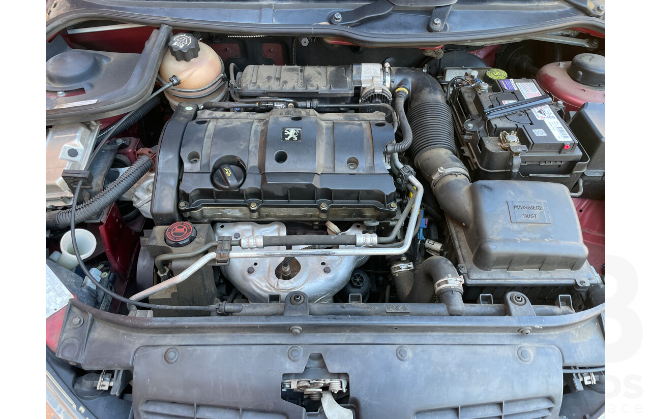 8/2003 Peugeot 206 XT  5d Hatchback Red 1.6L