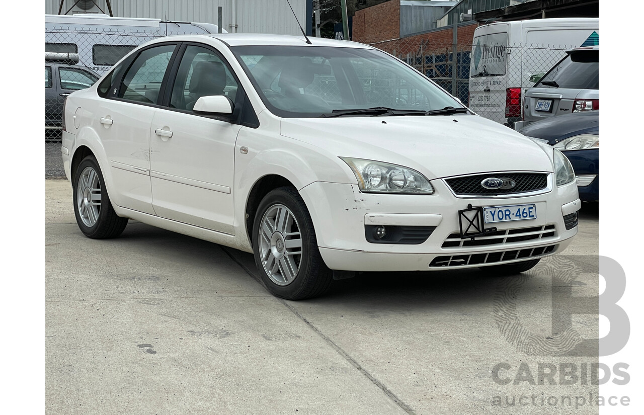 7/2005 Ford Focus GHIA LS 4d Sedan White 2.0L