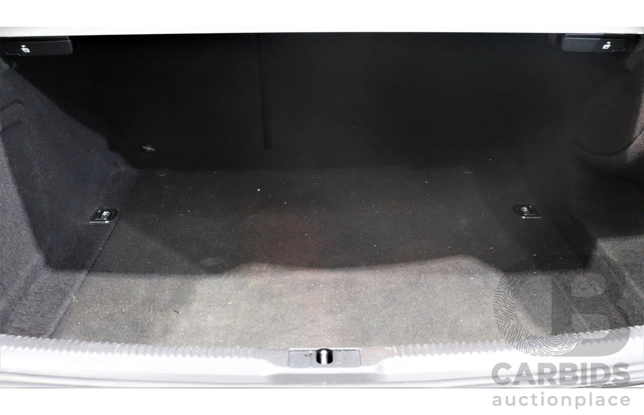 9/2010 Audi A5 2.0 TFSI 8T 2d Coupe White 2.0L Turbo