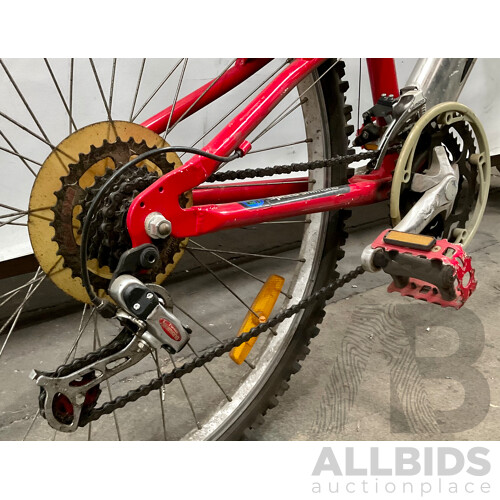 HMK Escapade T4T6 Mountain Bike - Silver/Red