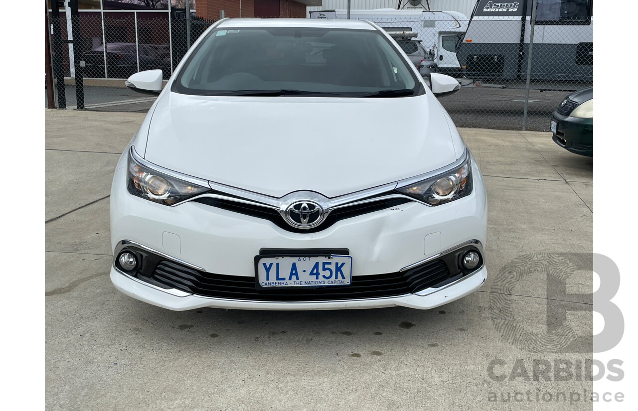 2/2016 Toyota Corolla Ascent Sport ZRE182R 5d Hatchback White 1.8L