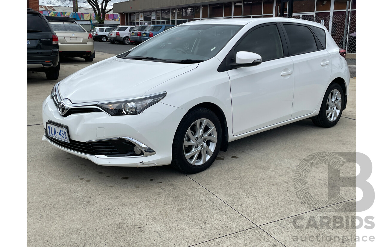 2/2016 Toyota Corolla Ascent Sport ZRE182R 5d Hatchback White 1.8L
