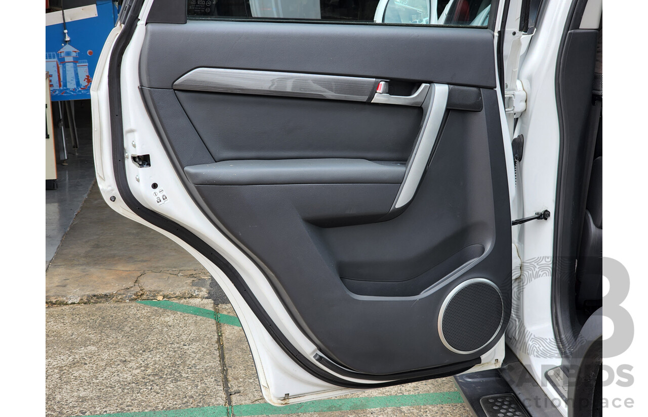 5/2010 Holden Captiva LX (4x4) CG MY10 4d Wagon White 2.0L Turbo Diesel - 7 Seater