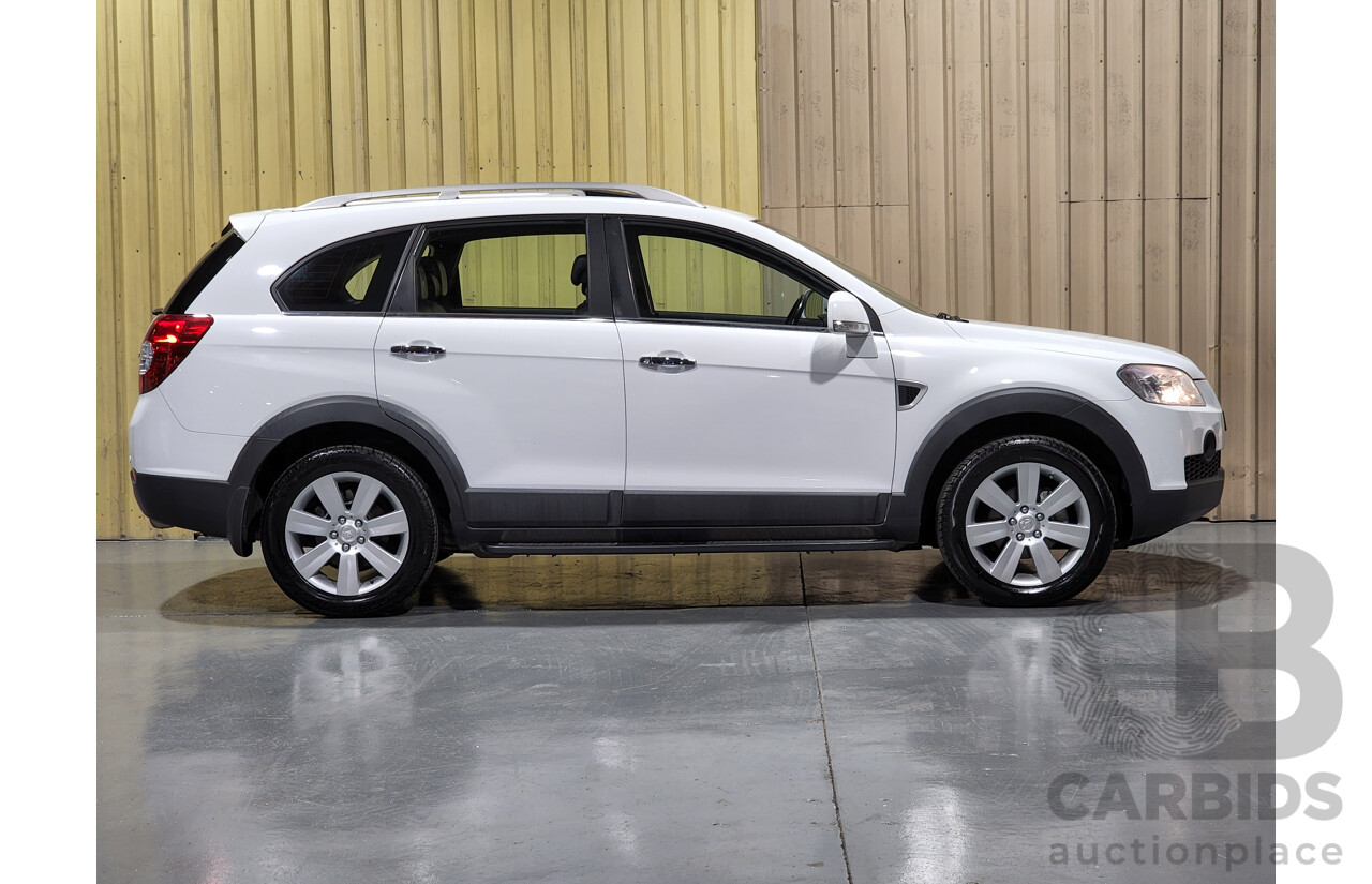 5/2010 Holden Captiva LX (4x4) CG MY10 4d Wagon White 2.0L Turbo Diesel - 7 Seater