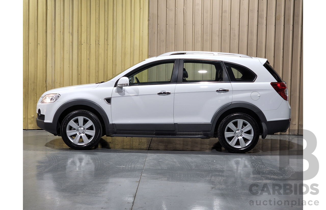 5/2010 Holden Captiva LX (4x4) CG MY10 4d Wagon White 2.0L Turbo Diesel - 7 Seater