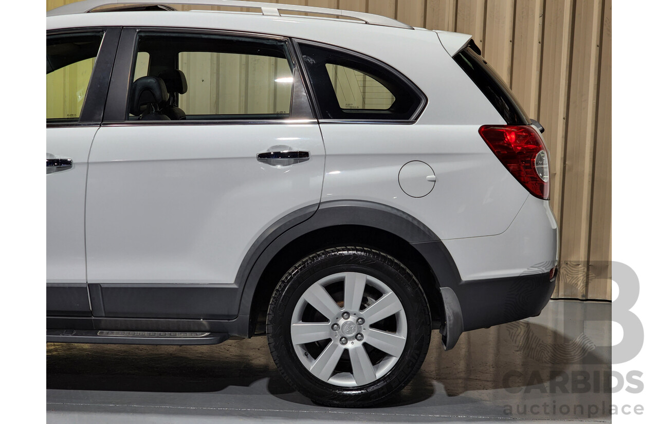 5/2010 Holden Captiva LX (4x4) CG MY10 4d Wagon White 2.0L Turbo Diesel - 7 Seater