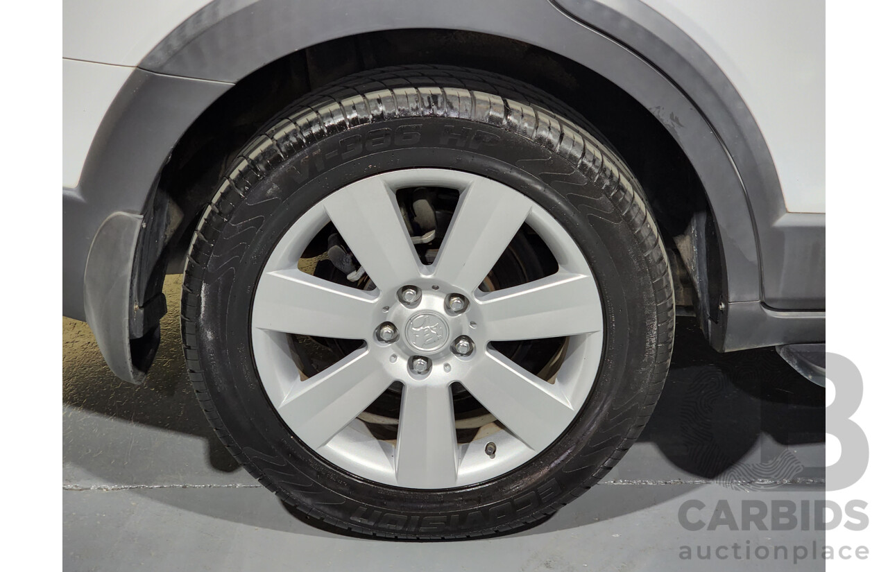 5/2010 Holden Captiva LX (4x4) CG MY10 4d Wagon White 2.0L Turbo Diesel - 7 Seater