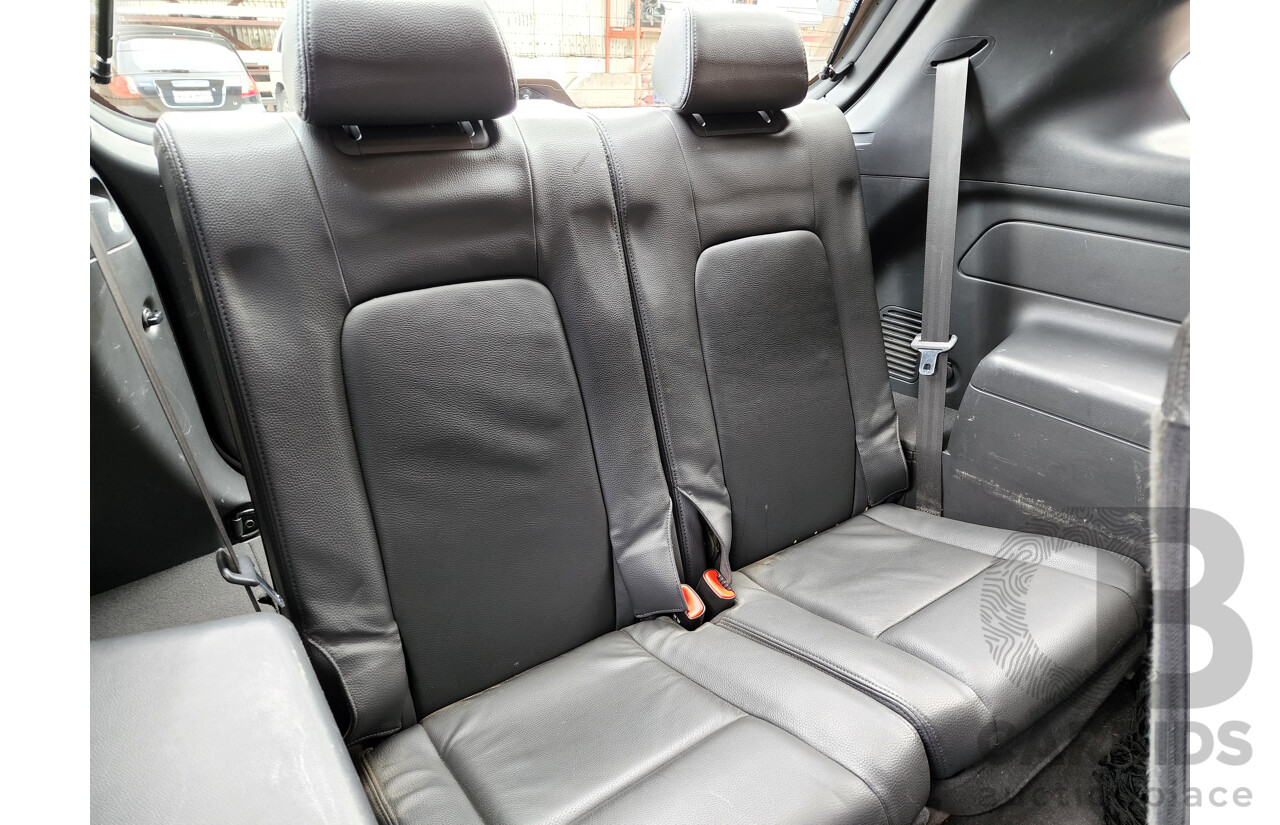 5/2010 Holden Captiva LX (4x4) CG MY10 4d Wagon White 2.0L Turbo Diesel - 7 Seater