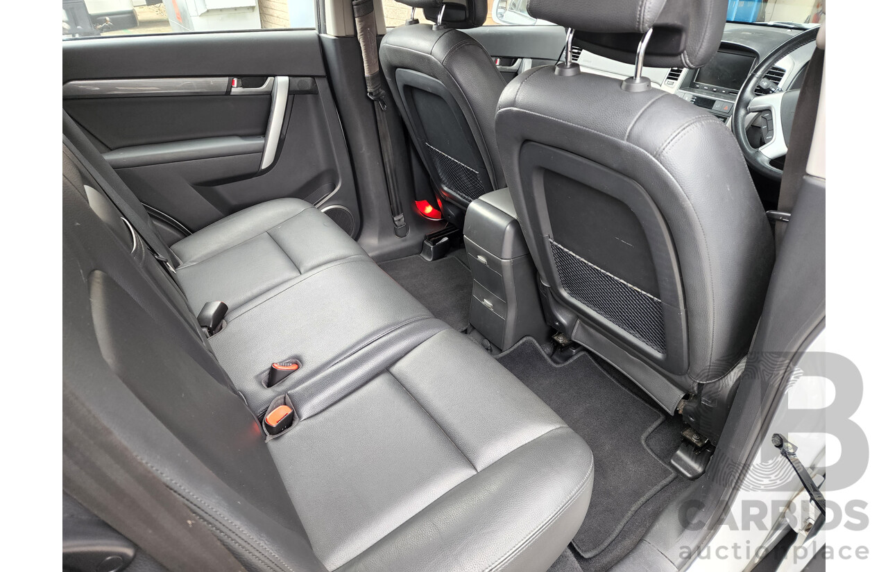 5/2010 Holden Captiva LX (4x4) CG MY10 4d Wagon White 2.0L Turbo Diesel - 7 Seater