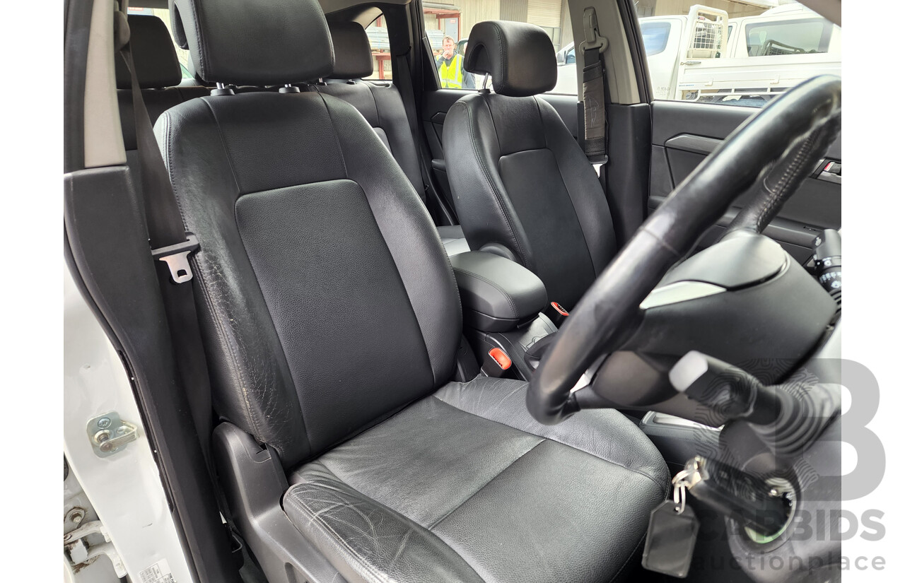 5/2010 Holden Captiva LX (4x4) CG MY10 4d Wagon White 2.0L Turbo Diesel - 7 Seater