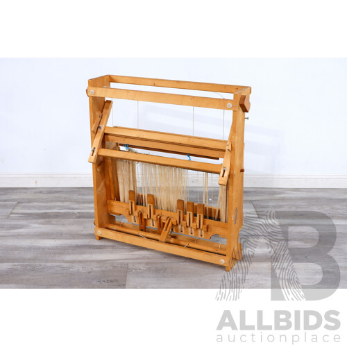 Wodden Kothe Loom Made in Finland by Varpapuu