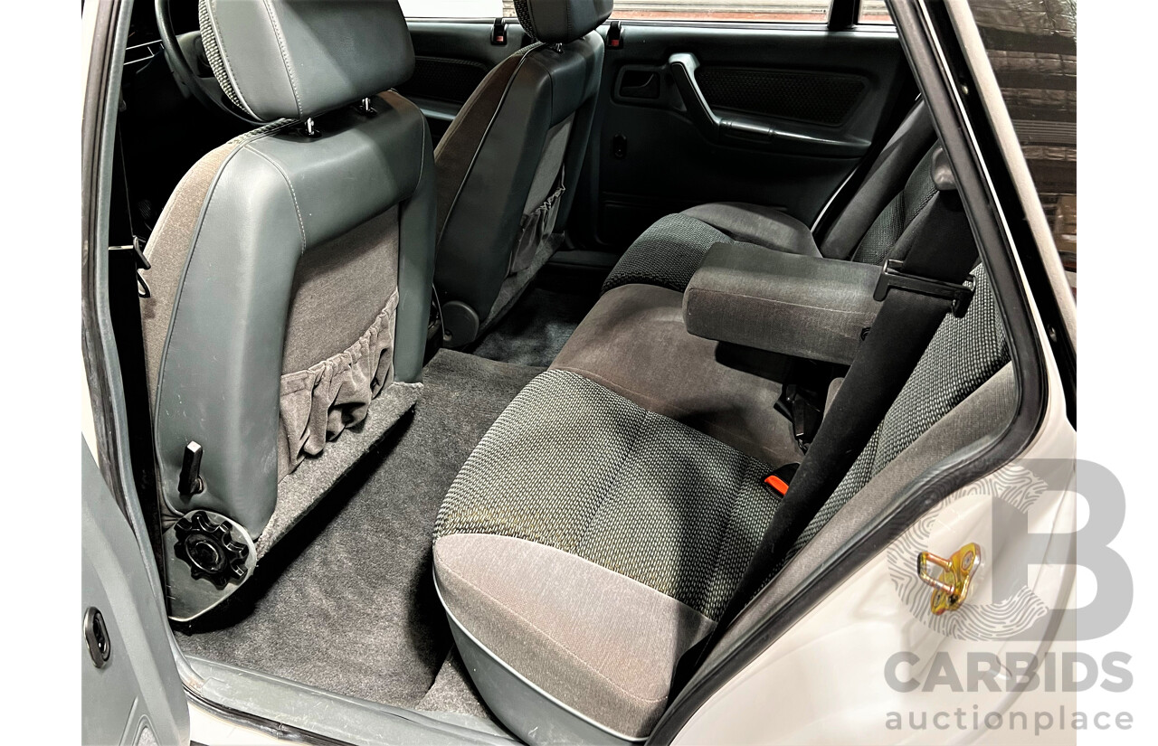 3/1993 Holden Berlina LX VPII 4d Sedan White 5.0L V8