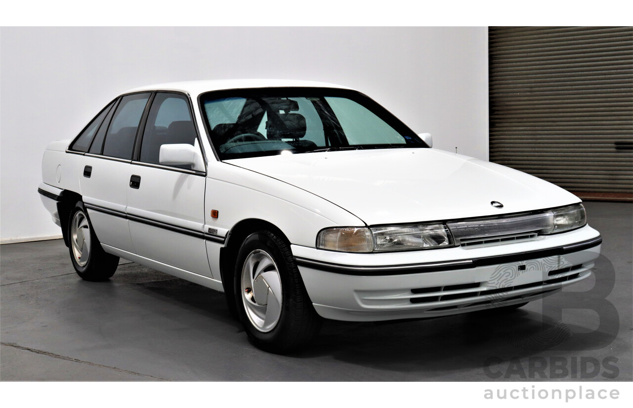 3/1993 Holden Berlina LX VPII 4d Sedan White 5.0L V8