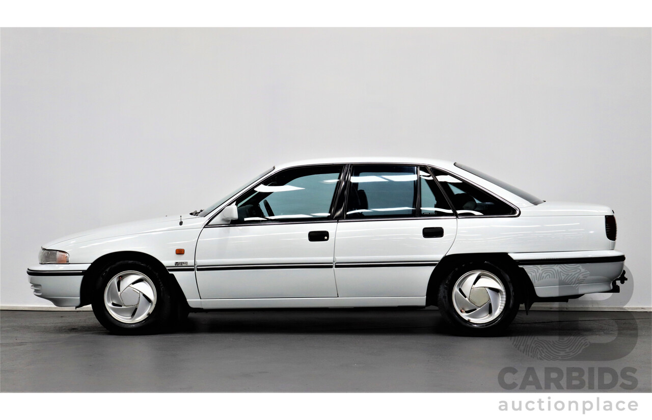 3/1993 Holden Berlina LX VPII 4d Sedan White 5.0L V8