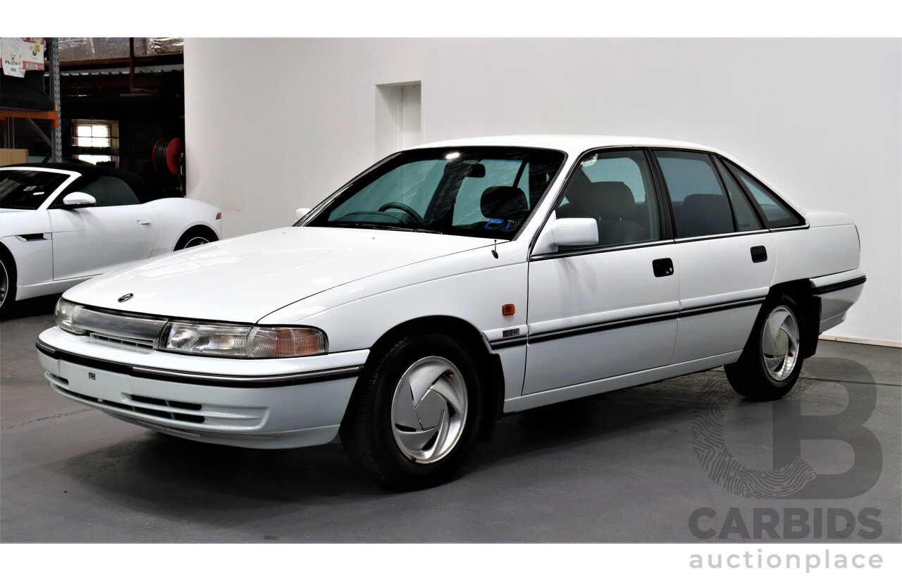 3/1993 Holden Berlina LX VPII 4d Sedan White 5.0L V8