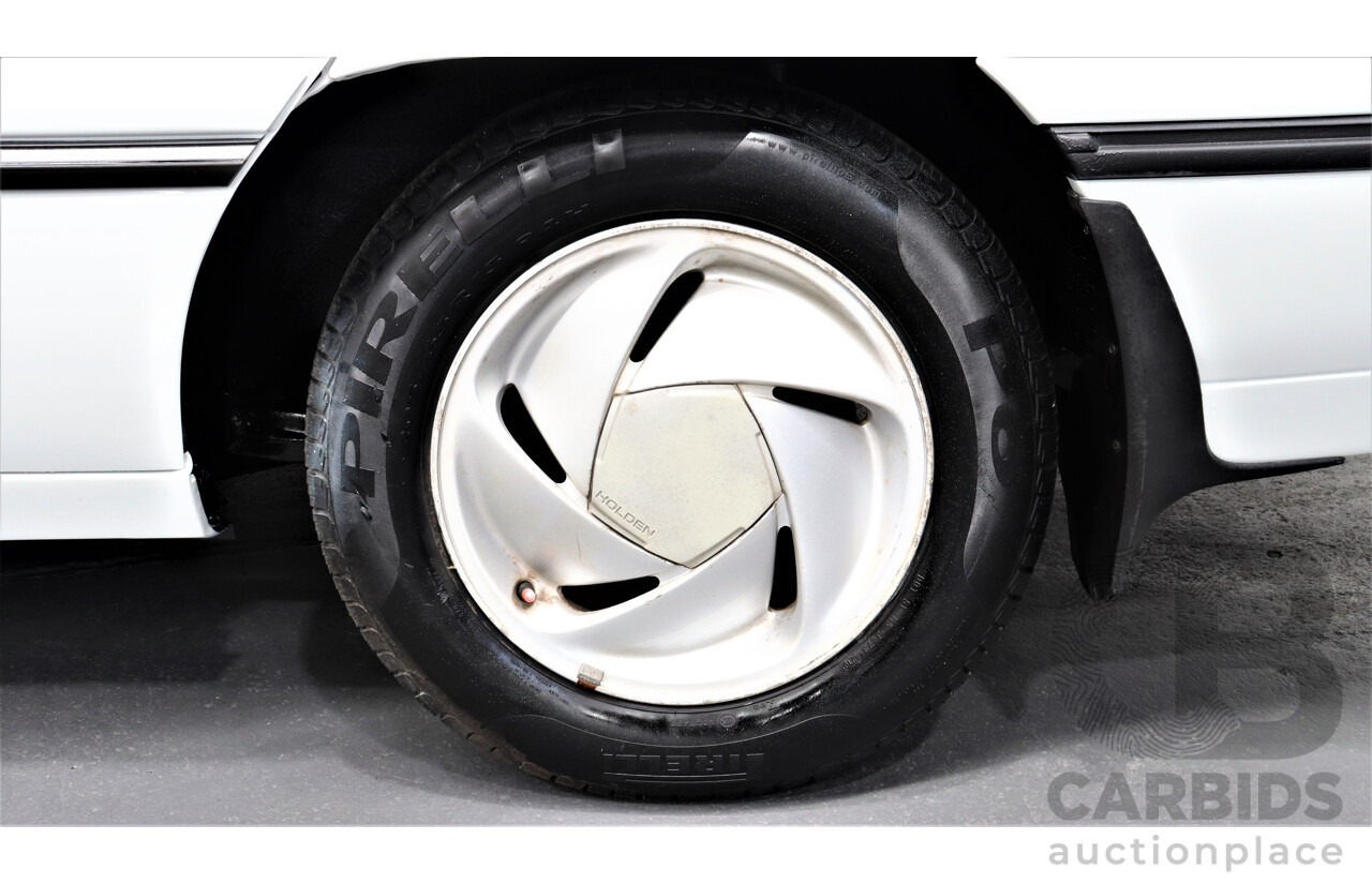 3/1993 Holden Berlina LX VPII 4d Sedan White 5.0L V8