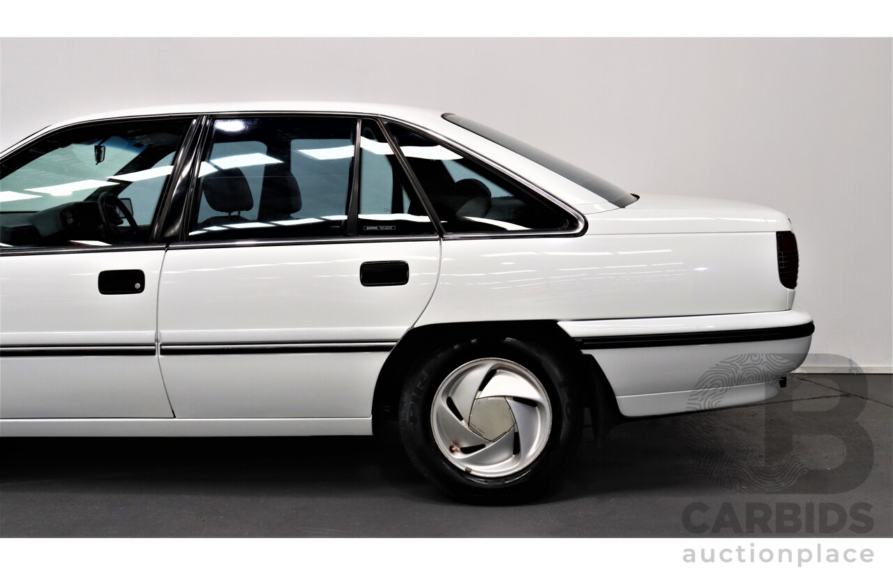 3/1993 Holden Berlina LX VPII 4d Sedan White 5.0L V8