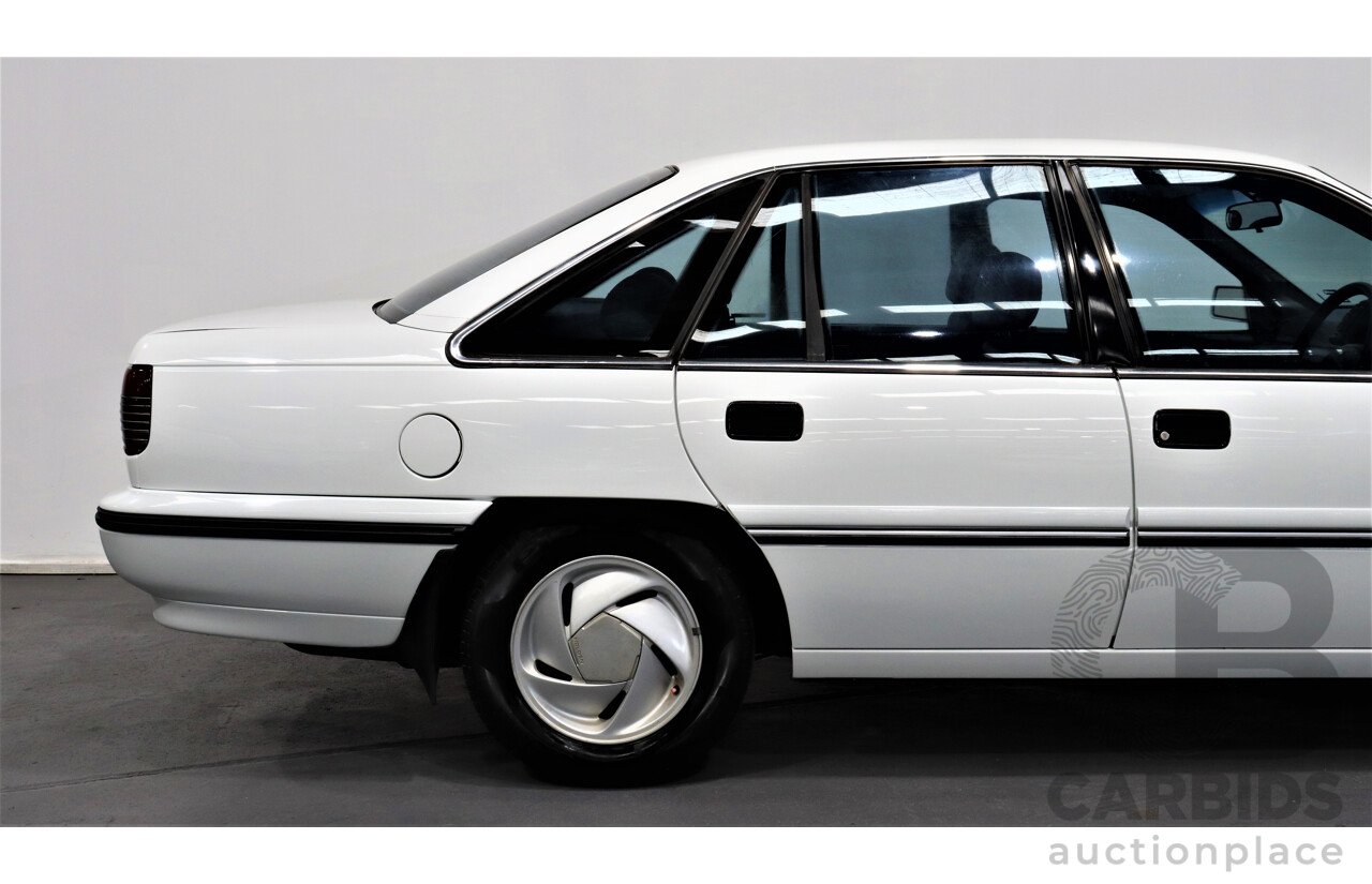 3/1993 Holden Berlina LX VPII 4d Sedan White 5.0L V8