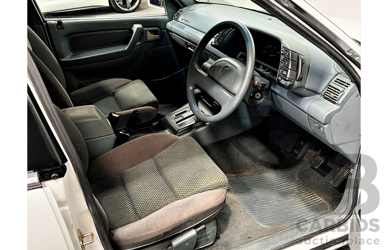 3/1993 Holden Berlina LX VPII 4d Sedan White 5.0L V8