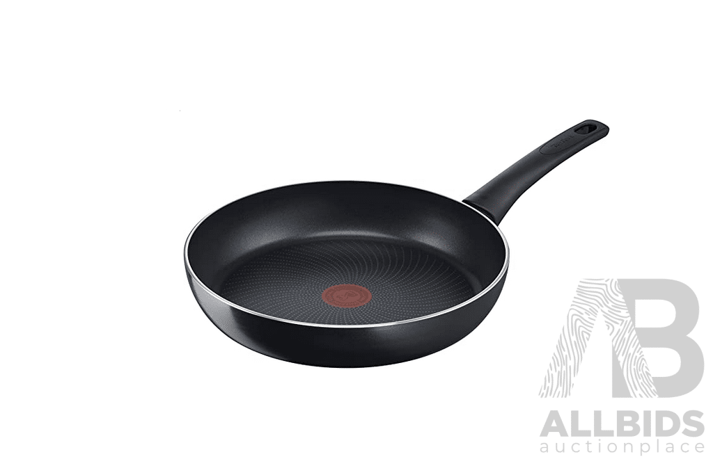 Tefal 28cm Non Stick Fry Pan & 25cm Tefal Pancake Pan - ORP $110.00