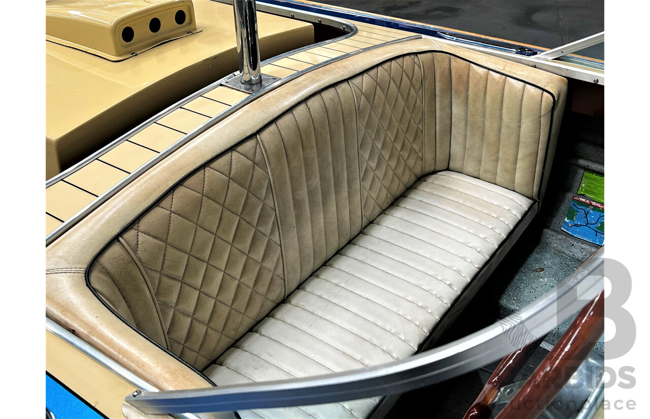 1967 Peter Williams Walkabout Classic Ski Boat & 01/1988 Home-Built Boat Trailer