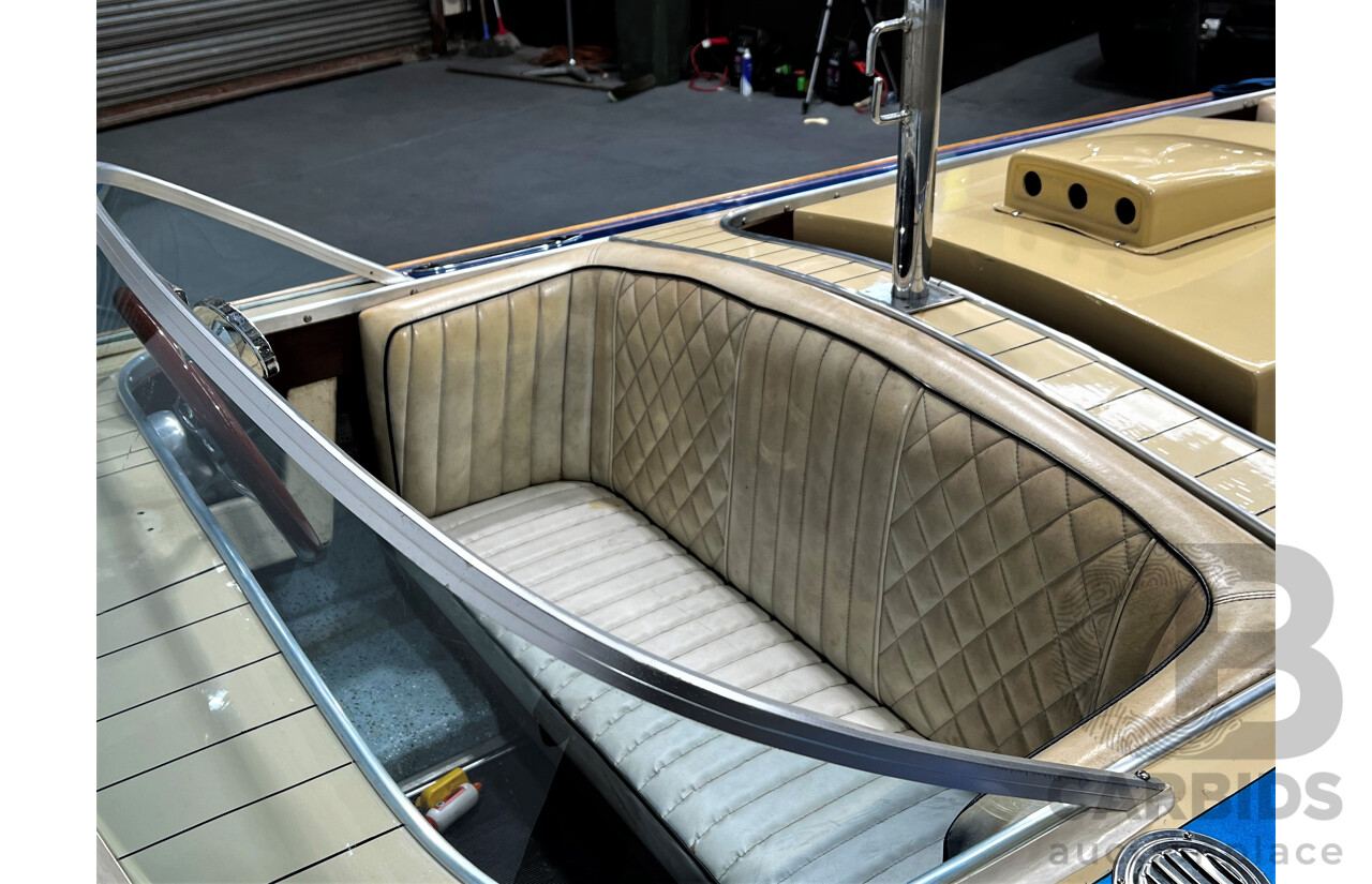 1967 Peter Williams Walkabout Classic Ski Boat & 01/1988 Home-Built Boat Trailer