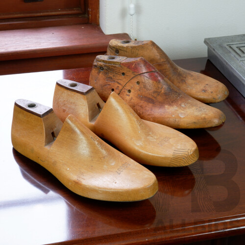Pair of Shoe Lasts Marked 53007 6 1/2 and Two Antique Raymond Examples Size 4 and 5 1/2