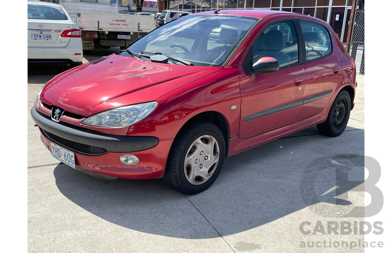 8/2003 Peugeot 206 XT  5d Hatchback Red 1.6L
