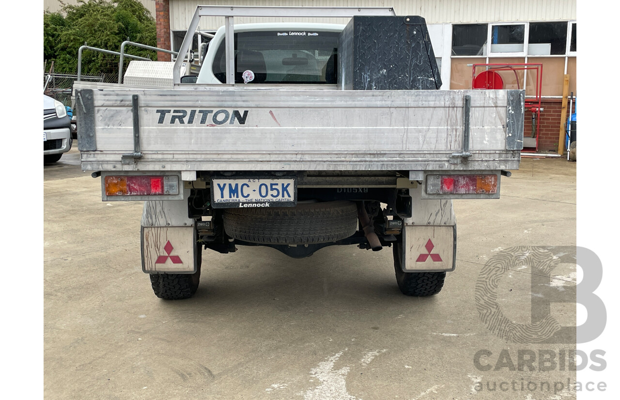 10/2014 Mitsubishi Triton GL MN MY14 UPDATE C/Chas White 2.4L