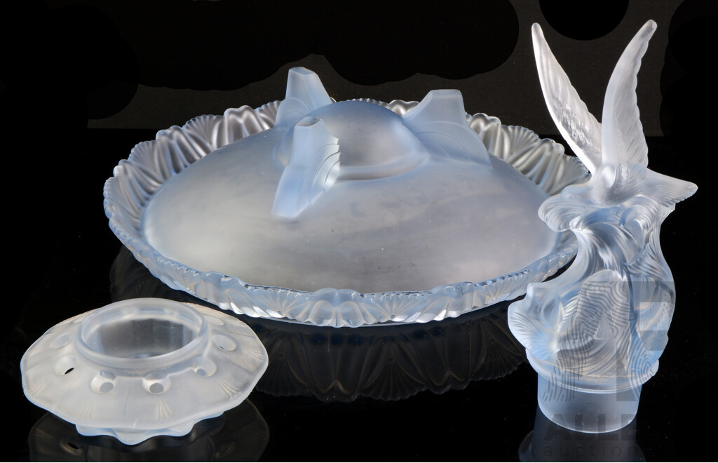 Vintage Ice Blue Depression Glass Float Bowl with Frog Insert, Seagull with Fish in Waves Centrepiece