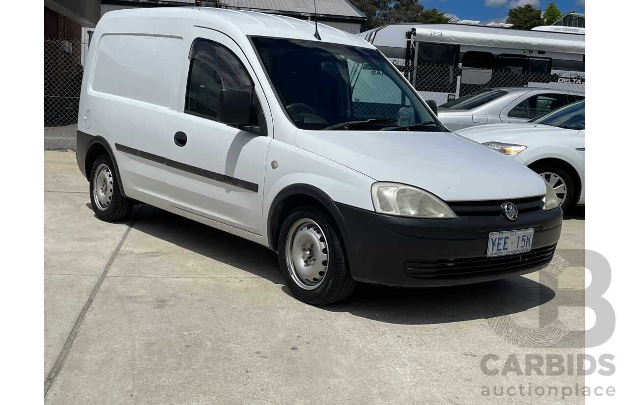 9/2003 Holden Combo  XC Van White 1.6L