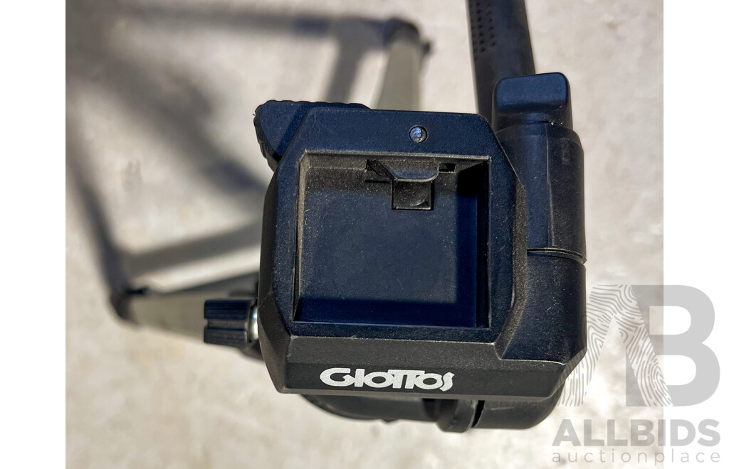 Glottos HD324 Tripod Missing Plate 65cm High.