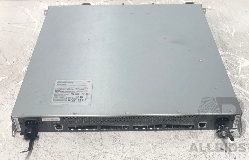 NetApp (111-00982+E1) NAE-1101 16-Port 10GB SFP Managed Cluster Switch