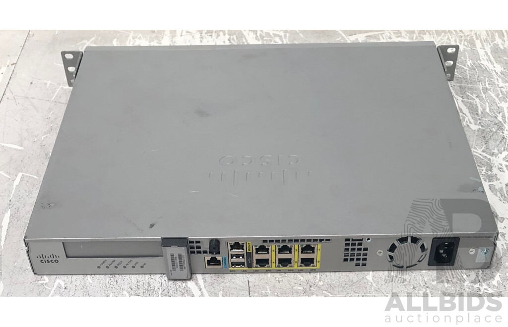 Cisco (ASA5515) ASA 5515-X Adaptive Security Appliance