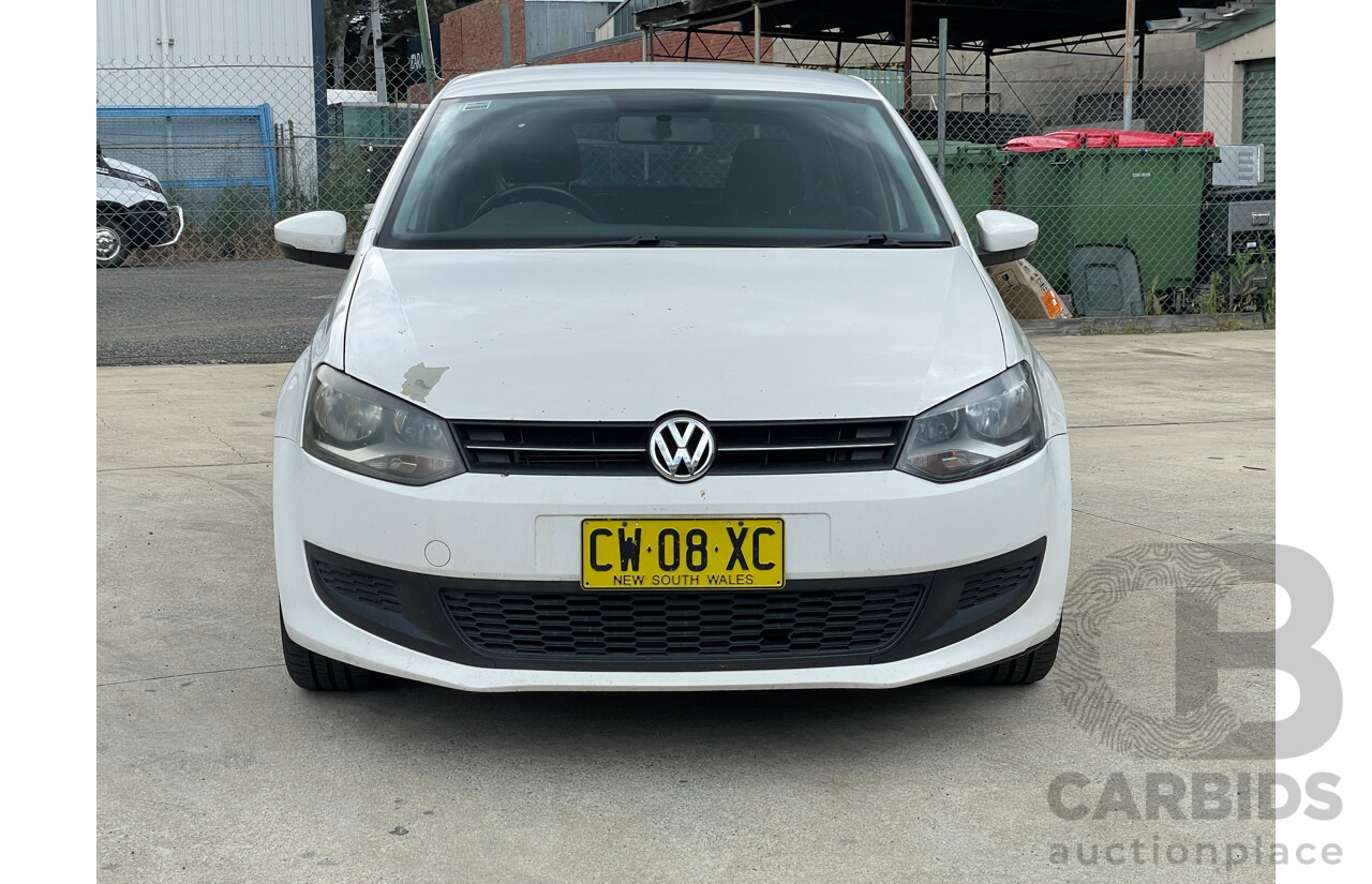 5/2010 Volkswagen Polo 66 TDI Comfortline 6R 5d Hatchback White 1.6L