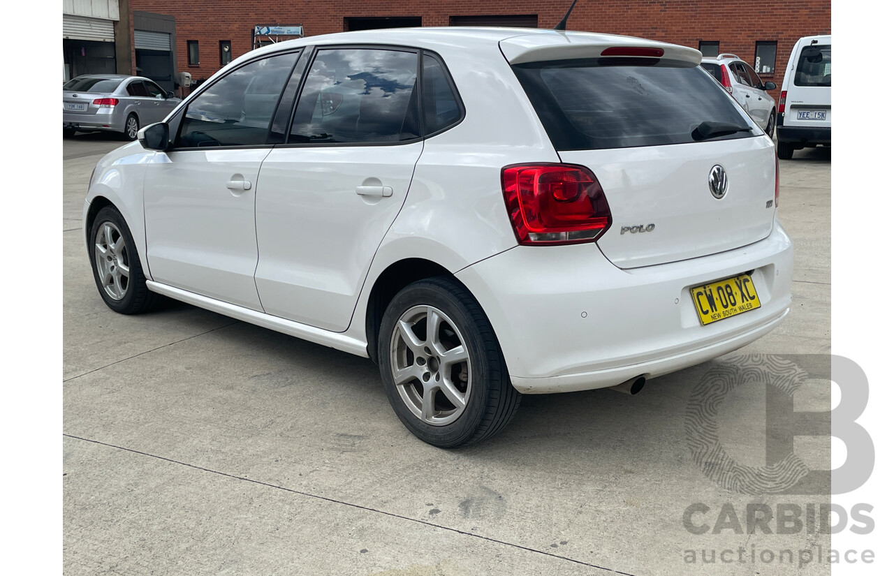 5/2010 Volkswagen Polo 66 TDI Comfortline 6R 5d Hatchback White 1.6L