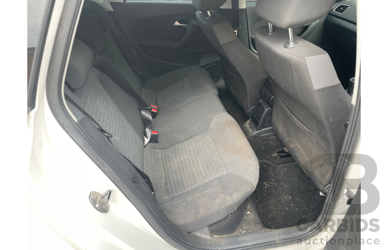 5/2010 Volkswagen Polo 66 TDI Comfortline 6R 5d Hatchback White 1.6L