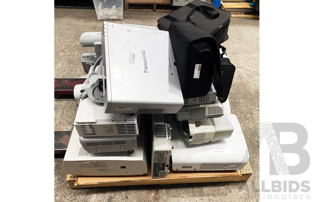 Assorted Lot of Projectors (Nec/Hitachi)