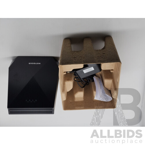 NETGEAR (EX7700) Nighthawk X6 Mesh Extender, ARLO Solar Panel, Microsoft Lifecam Studio - Lot of 3- Total ORP $462.40