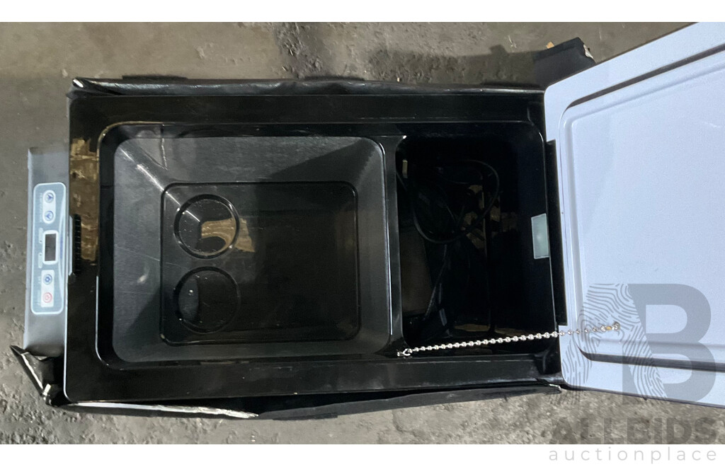 CENCO 55L Portable Fridge Freezer 12V/24V/240V Camping Car Boating Caravan Fridge - ORP $659.00