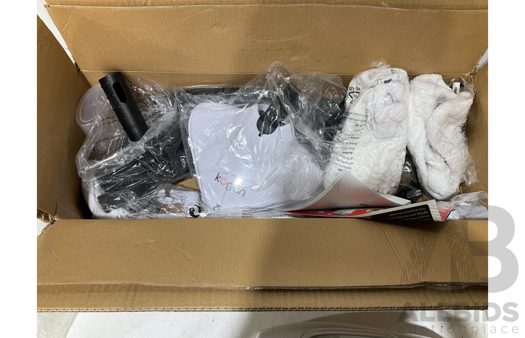 KOGAN Steam Mop and E8 Corded Stick Vacuum Cleaner - Lot of 2 - Estimated ORP $199.99