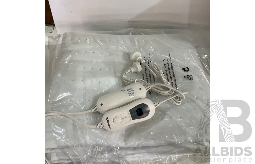 DIMPLEX Dreameasy Electric Blanket (Queen Size) & HELLER 40cm Deskfan - Lot of 2 - Estimated Total Total ORP $149.00