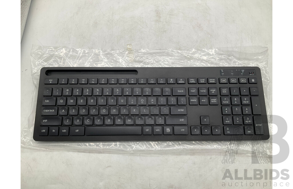 KOGAN SmarterHome White LED Ceiling Light, KOGAN Internet Wireless Modem & Router & KOGAN Bluetooth Portable Keyboard - Lot of 3 - Total ORP $174.99