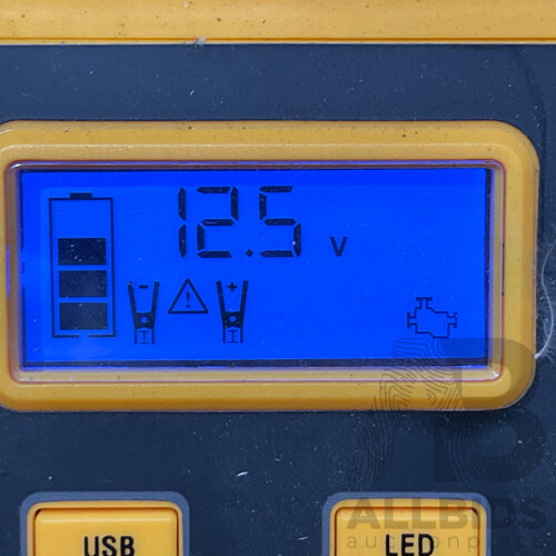 CAT (CJ1000DCPAU) Jumpstarter & Air Compressor - ORP $144.99