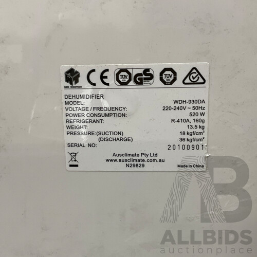 AUSCLIMATE (WDH-930DA) NWT Large 35L Dehumidifier  - SHARPER IMAGE Power Percussion Deep Tissue Massager - Total ORP $724.99