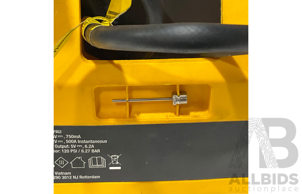 CAT (CJ1000DCPAU) Jumpstarter & Air Compressor - ORP $144.99