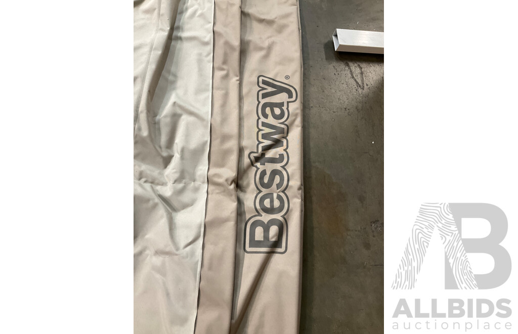 BESTWAY (P3041) Queen Inflatable Mattresses With Built in Electrical Pump - Estimated ORP $158