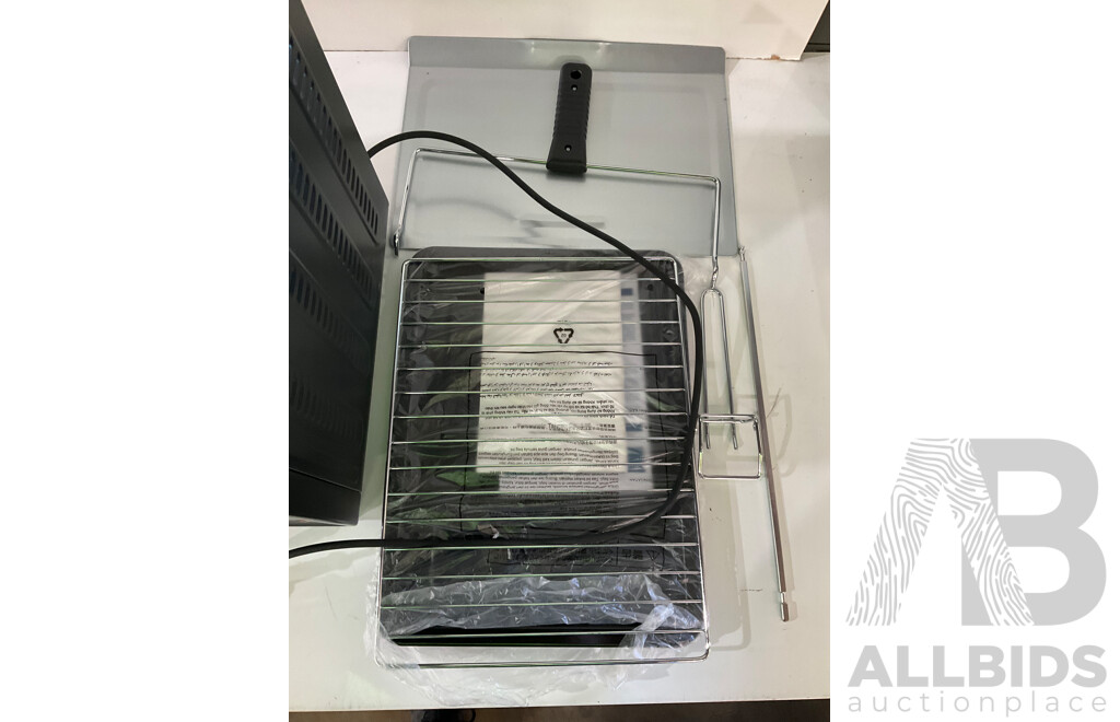 PANASONIC (NB-H3801KST) 38L Electric Benchtop Oven With Rotisserie - ORP $389.00